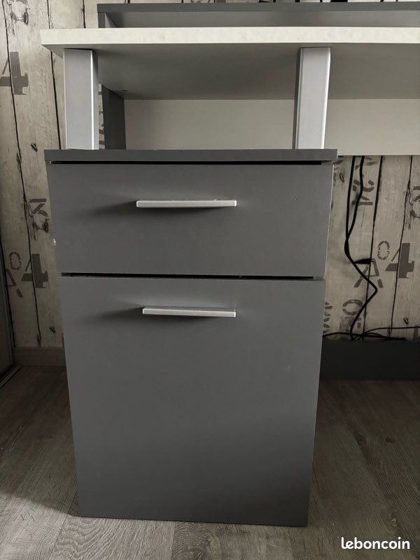 Bureau (image 3)