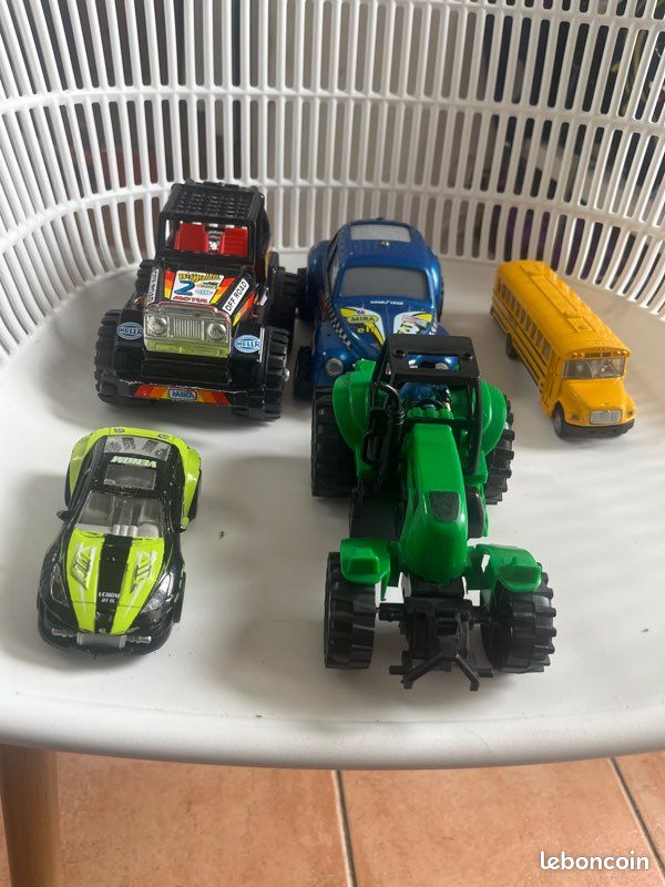 Les miniatures militaires FJ, Norev, Majorette, CIJ, Matchbox, Crescent