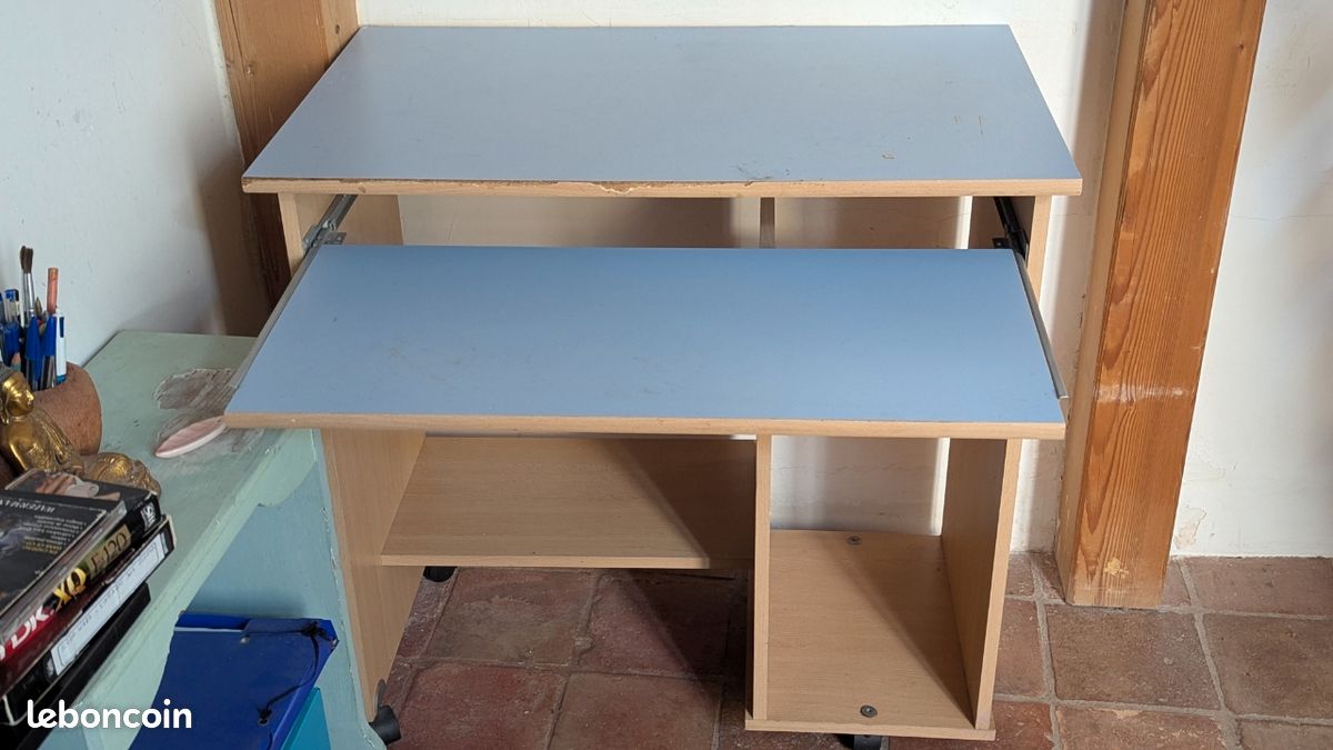 Bureau (image 2)