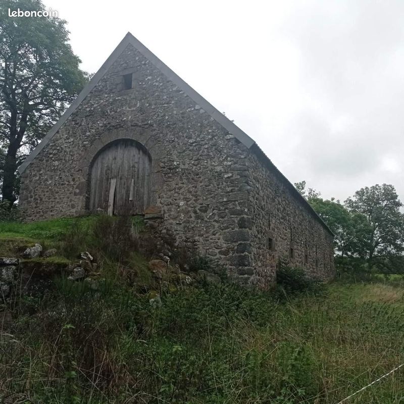 Terrain 240 m² · à Lugarde · 240 m² · 21 800 €