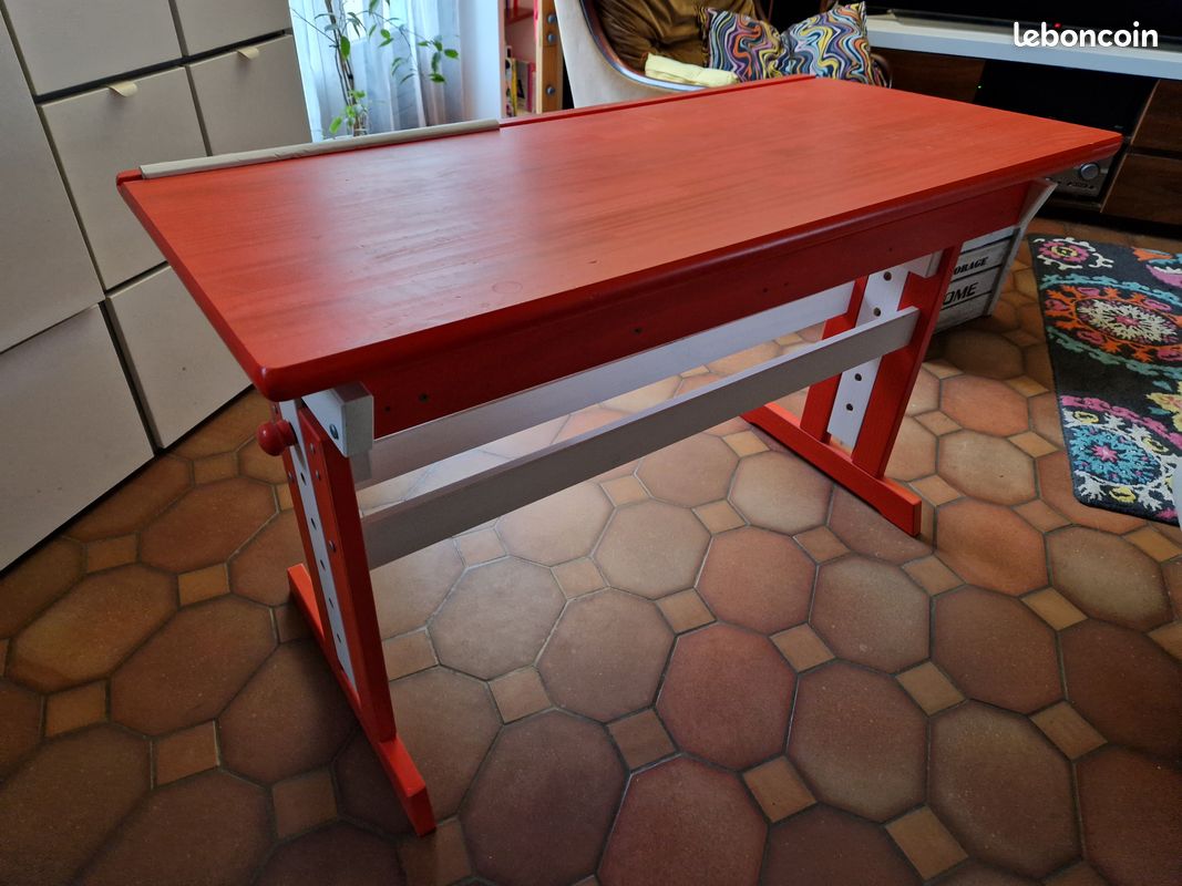 Bureau enfant rouge et blanc (image 3)