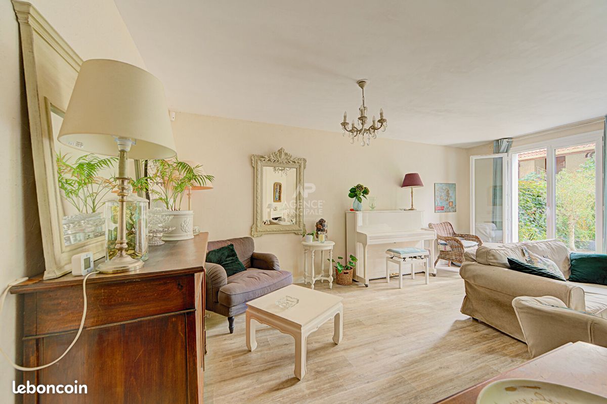 Maison 7 pièces 129 m² · à Saint-Germain-en-Laye · 129 m² · 729 000 €