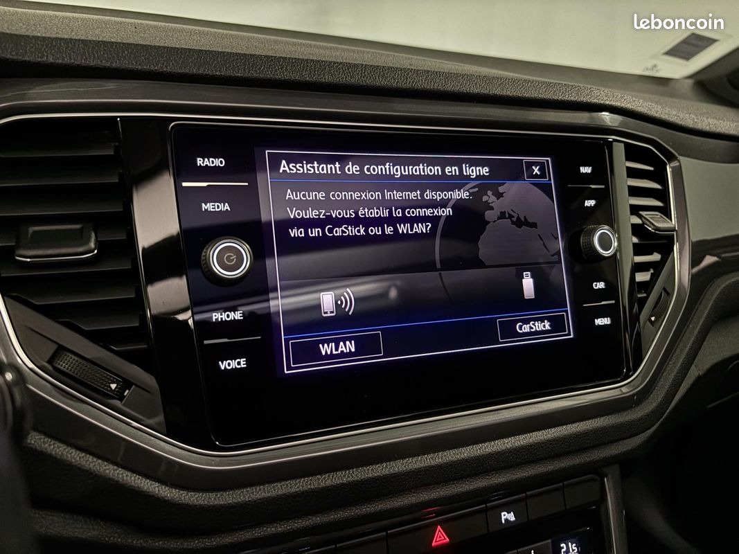 VOLKSWAGEN T-ROC 2.0 TDi 150 R-LINE DSG7 ATTELAGE CAMERA ACC (image 44)