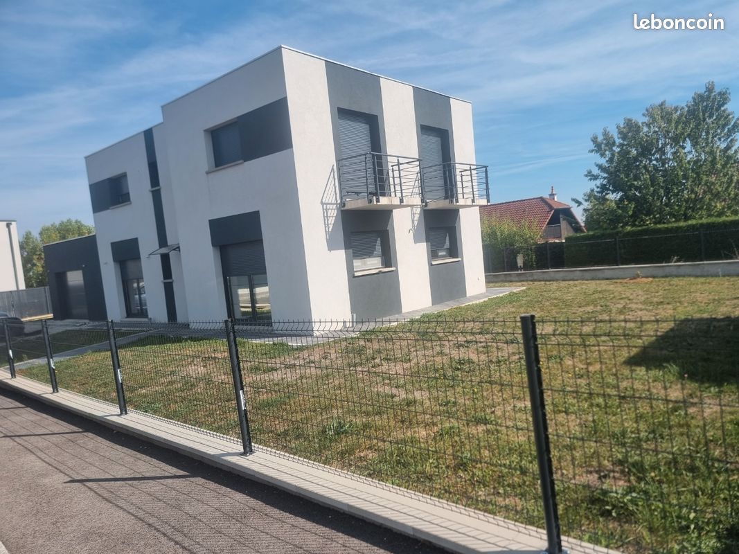 Maison 7 pièces 150 m² · à Sainte-Suzanne · 150 m² · 374 999 €
