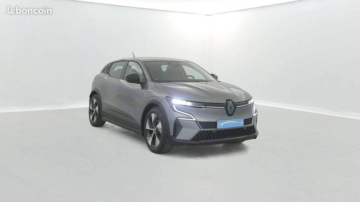 RENAULT Megane E-Tech EV60 220 ch super charge Equilibre (image 7)