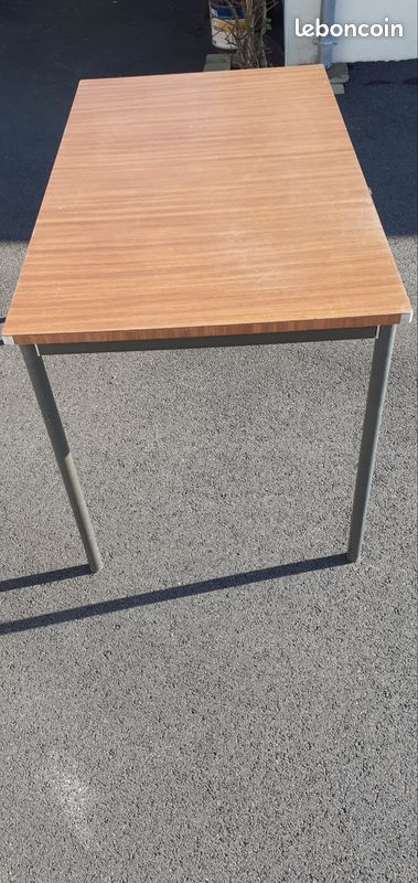 Table en formica (image 1)