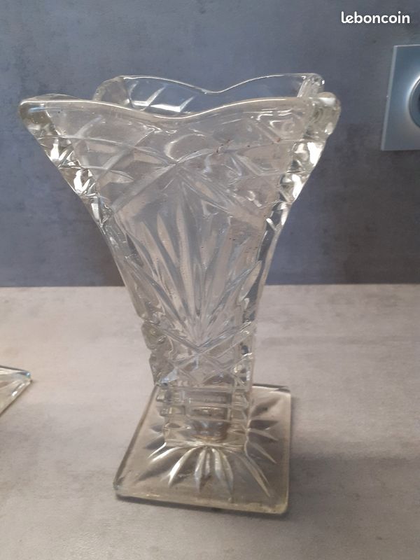 Vases (image 2)