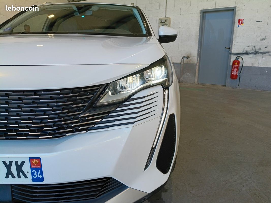 PEUGEOT 3008 Hybrid 225 e-EAT8 Allure Pack (image 20)