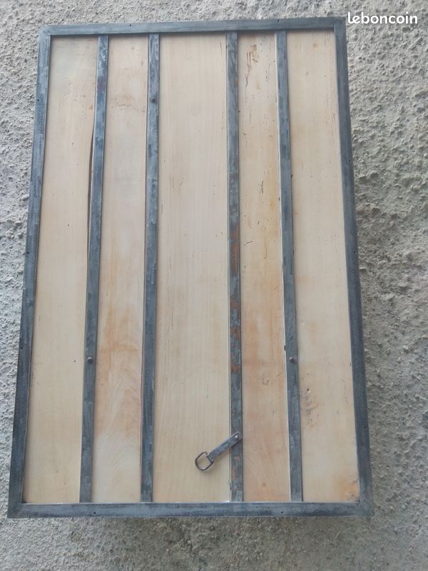 Table basse industrielle (image 1)