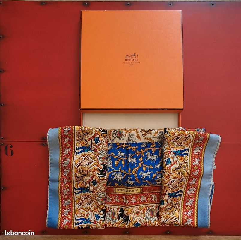Carré Hermes Paris (image 2)