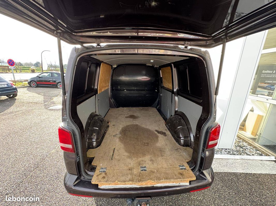 VOLKSWAGEN UTILITAIRES TRANSPORTER FGN TOLE CB 2.0 BiTDI 180 FAP 2.8T DSG7 (image 14)