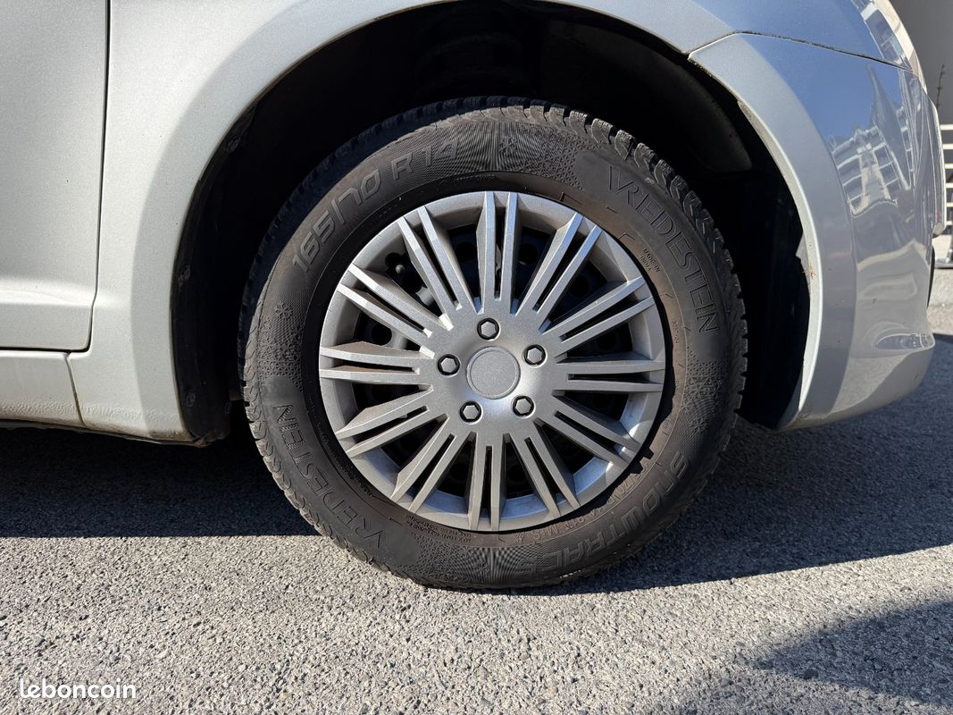 SUZUKI SWIFT 1.3 GLX 4x4 (image 26)