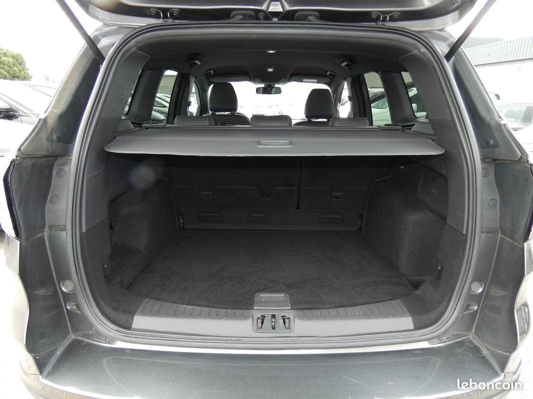 FORD KUGA 1.5 TDCi 120 4x2 Powershift ST-Line (Historique de factures d'entretien dispo) (image 12)