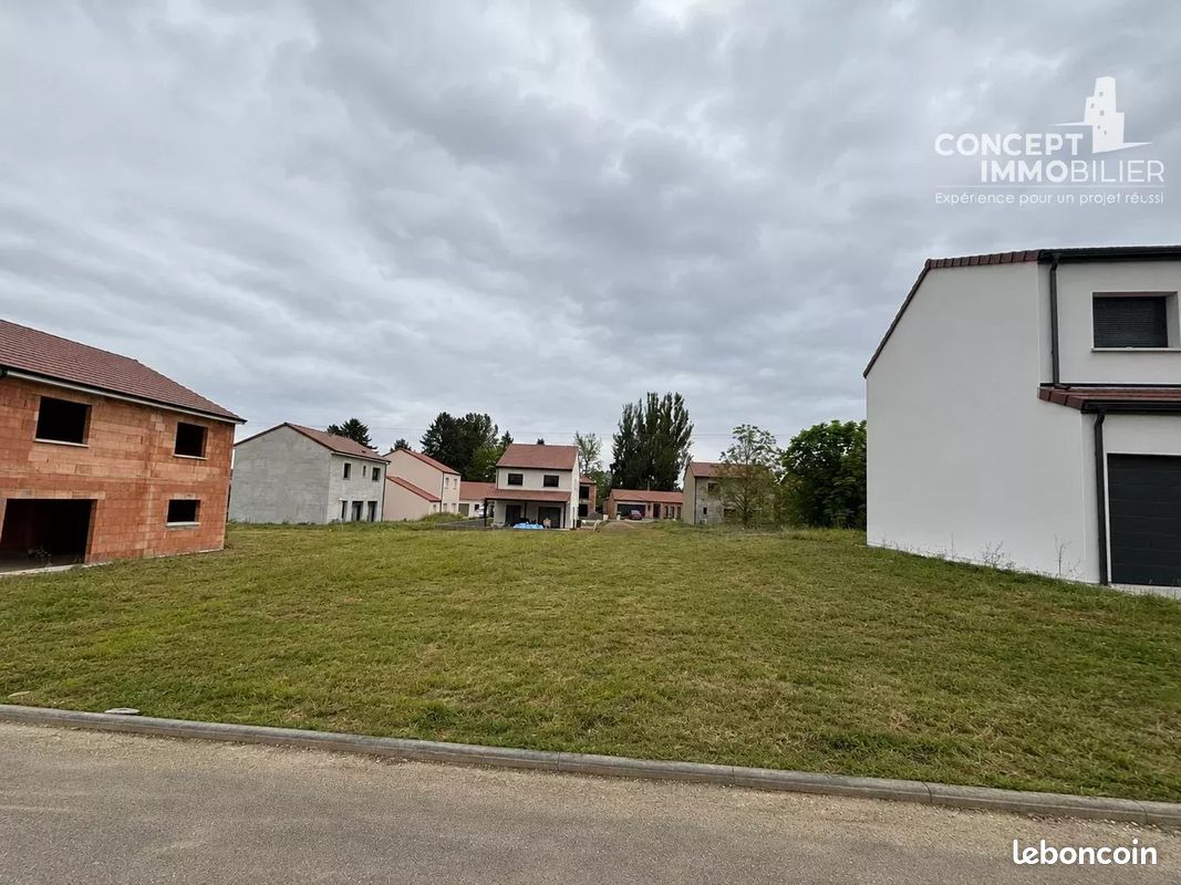 Terrain 600 m² · à Fameck · 600 m² · 180 000 €