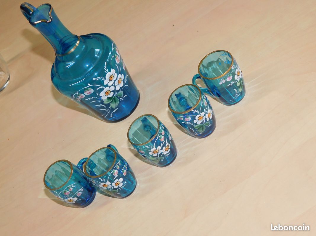 Lot 34 Verres Anciens – Verres à Liqueur Et Petits Verres – Design XXème