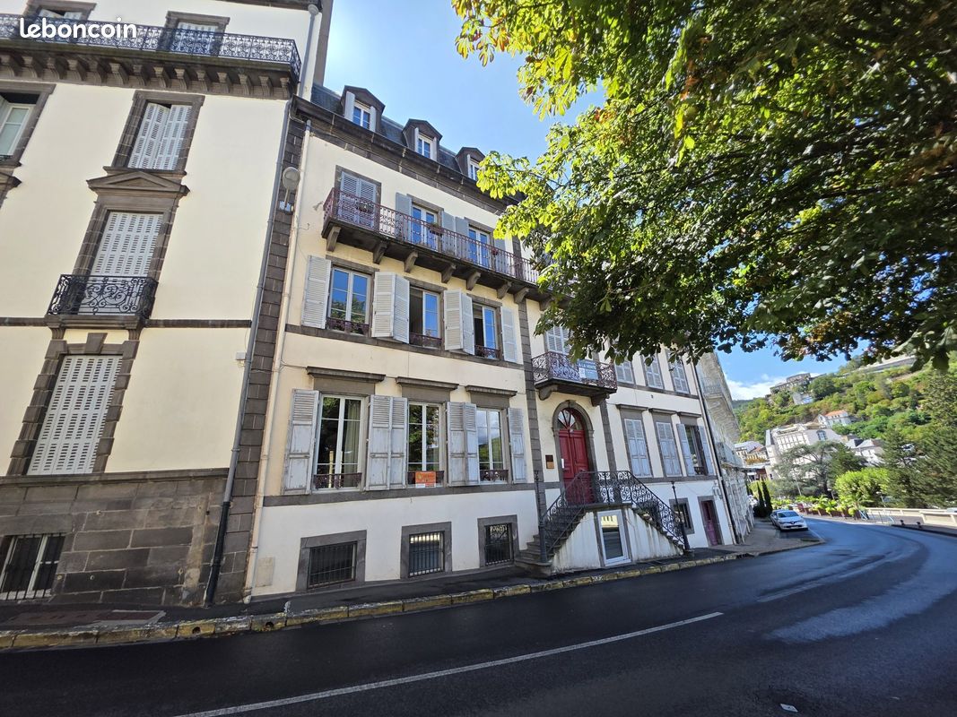Appartement 2 pièces 106 m² · à Royat · 106 m² · 185 000 €