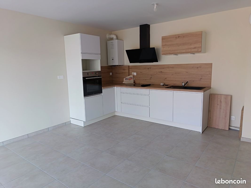 Appartement 4 pièces 74 m² · à Luc-la-Primaube · 74 m² · 950 €