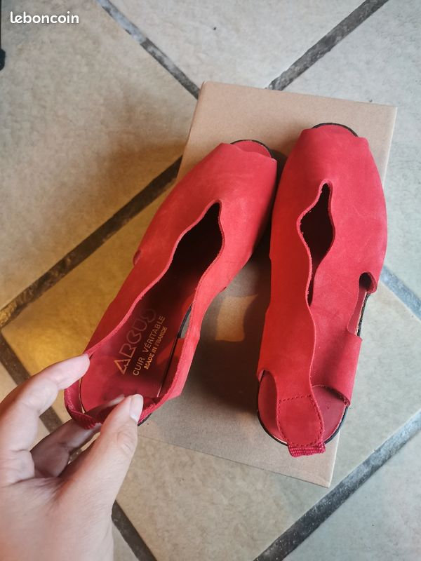 Sandales rouge Arcus cuir Chaussures - Main Image