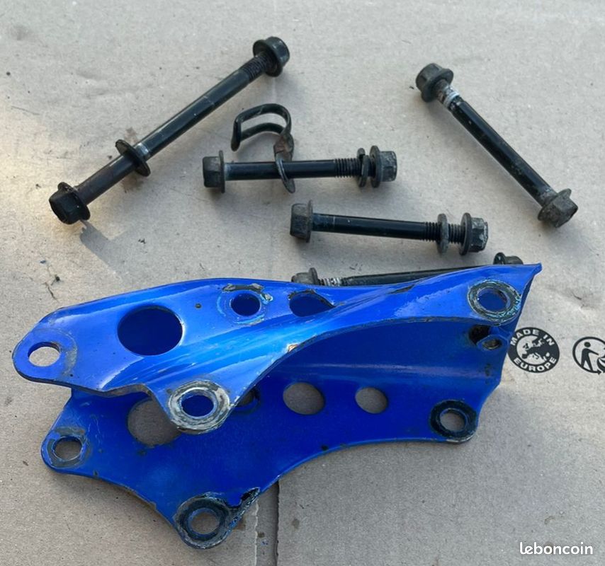 Support et axes moteur 125 DR (image 2)