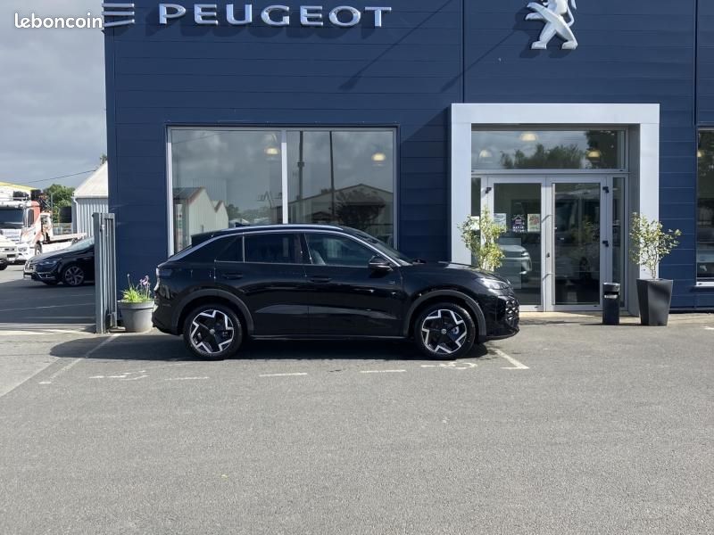 Volkswagen T-Roc 1.5 TSI Evo2 150ch R-Line Edition DSG7 (image 1)