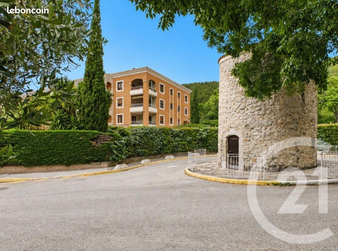 Appartement 1 pièce 25 m² · à La Valette-du-Var · 25 m² · 660 €