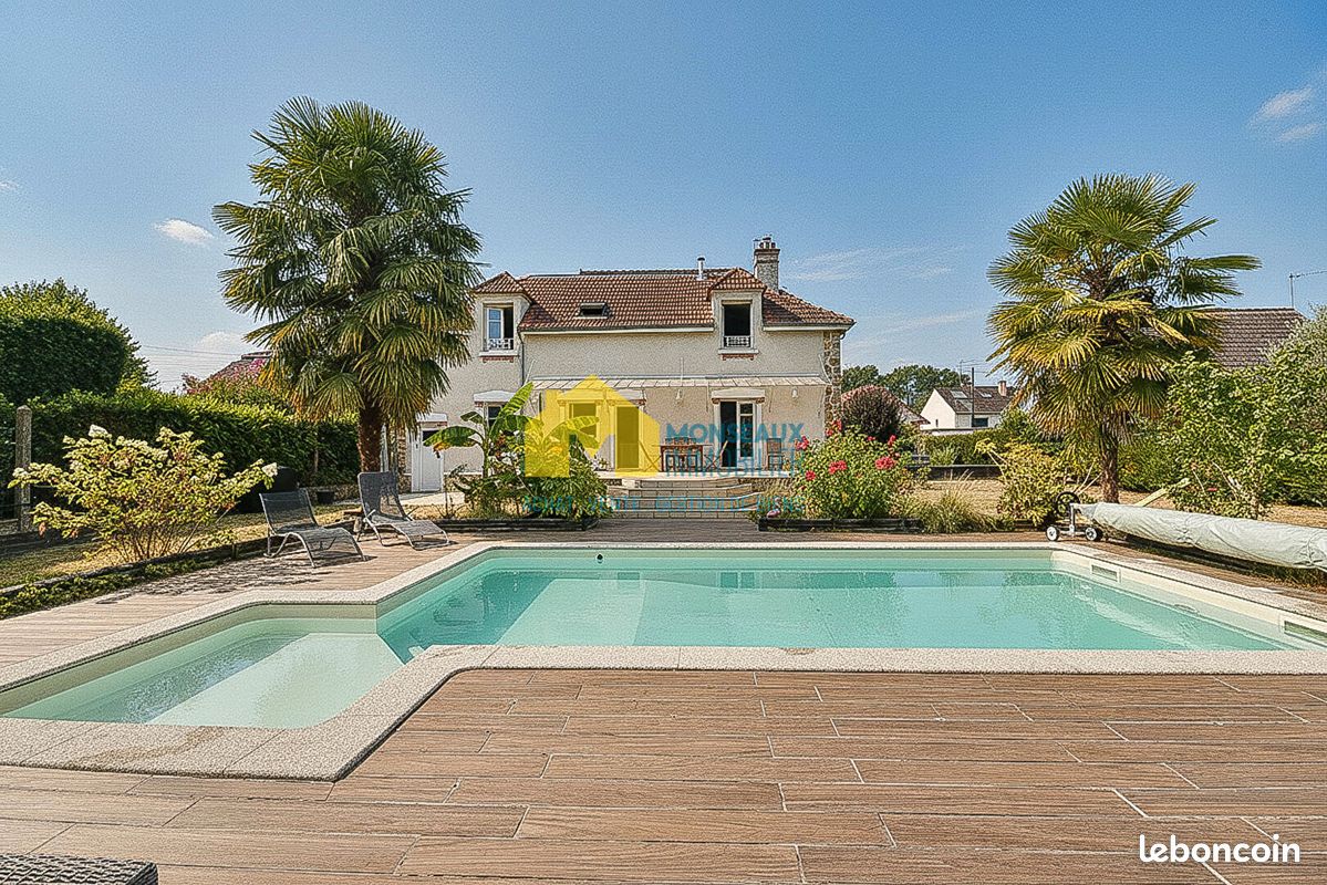 Maison 10 pièces 253 m² · à Villemoisson-sur-Orge · 253 m² · 749 000 €