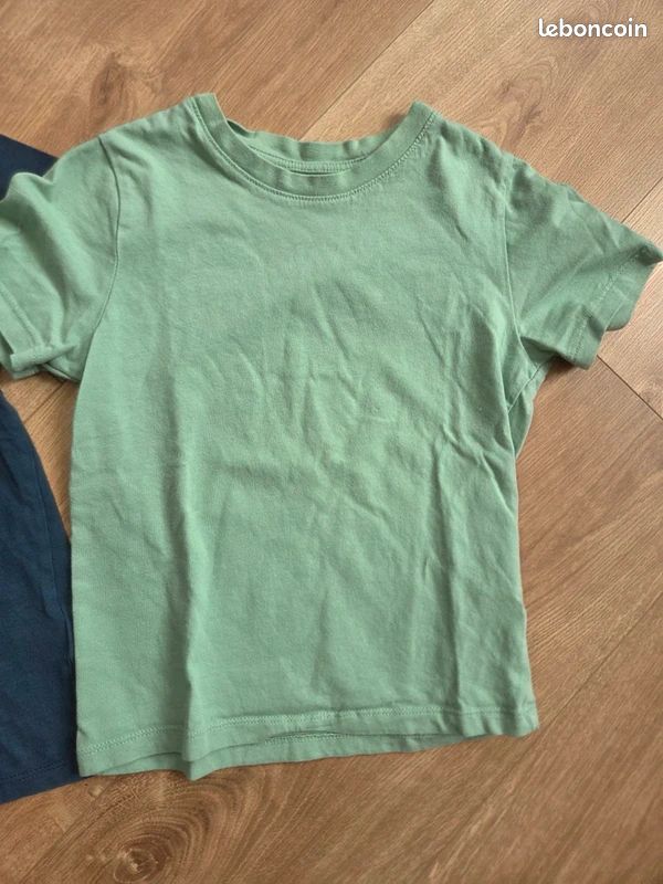 2 t-shirts h&m 4/6A (image 3)