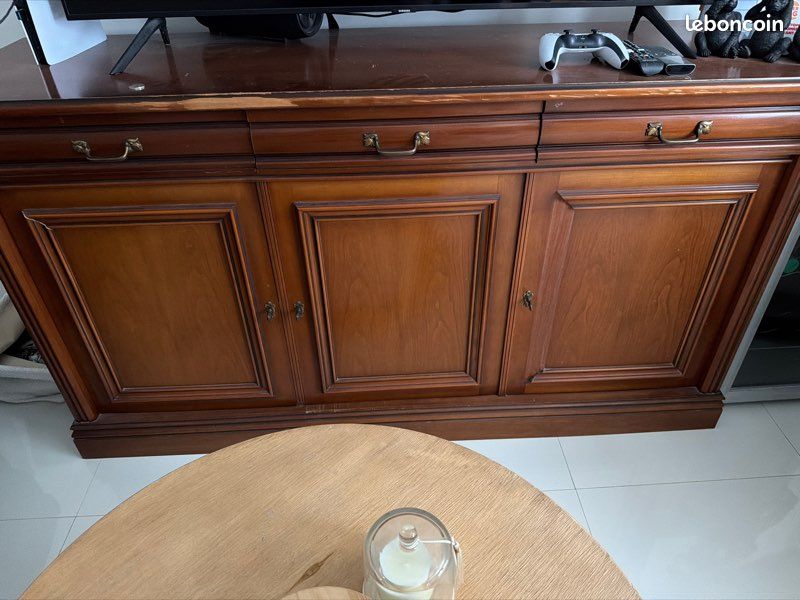 Buffet trois tiroirs trois portes (image 1)