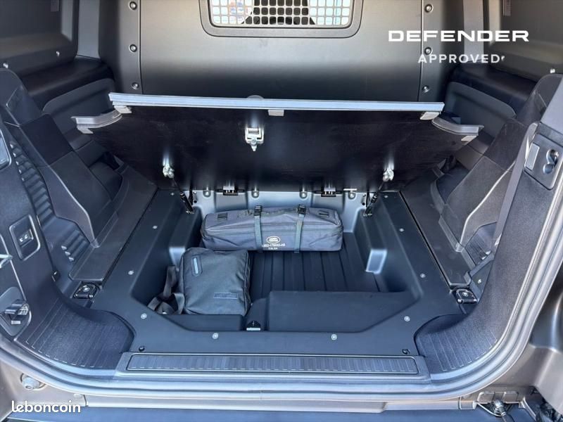 Land-rover Defender 90 3.0 D250 Hard Top X-Dynamic SE (image 25)
