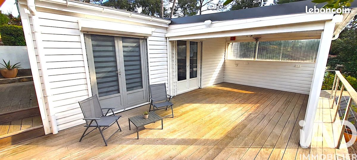 Terrain 200 m² · à Fréjus · 200 m² · 83 000 €