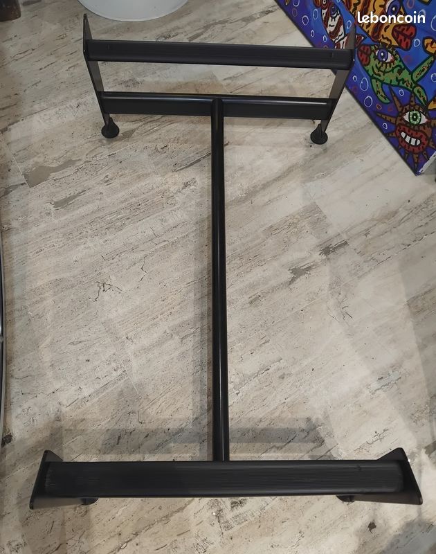 Chaise longue LC4 Le Corbusier en cuir noir (image 18)
