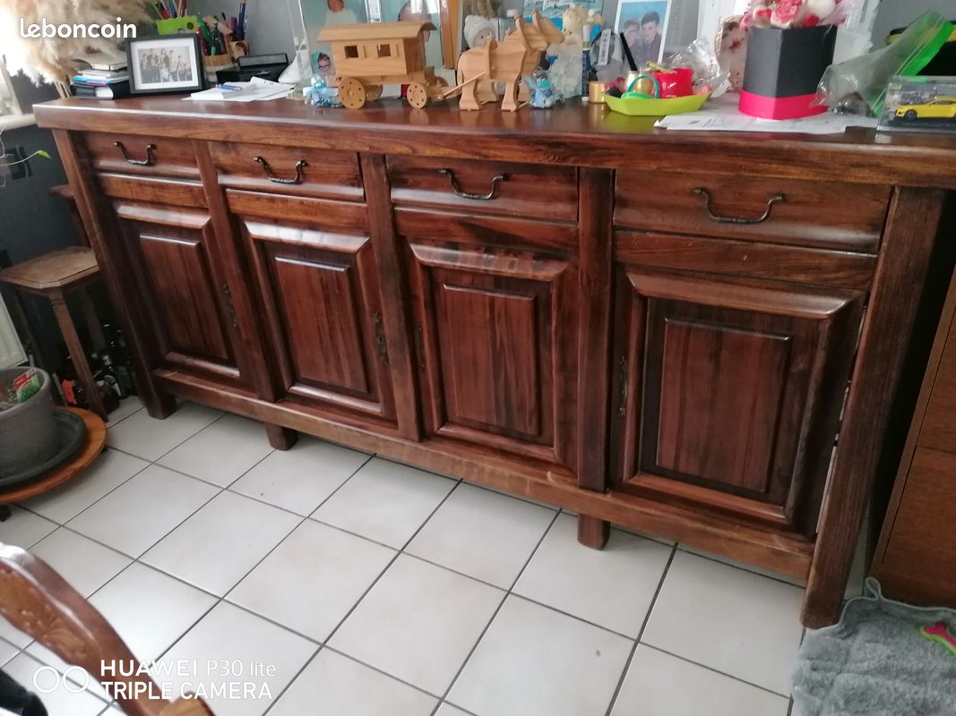 Meuble bas en bois (image 1)