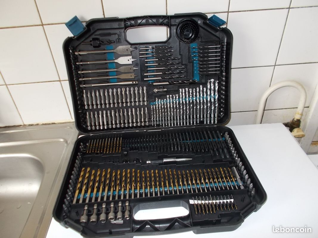 Coffret 246 pièces (image 1)