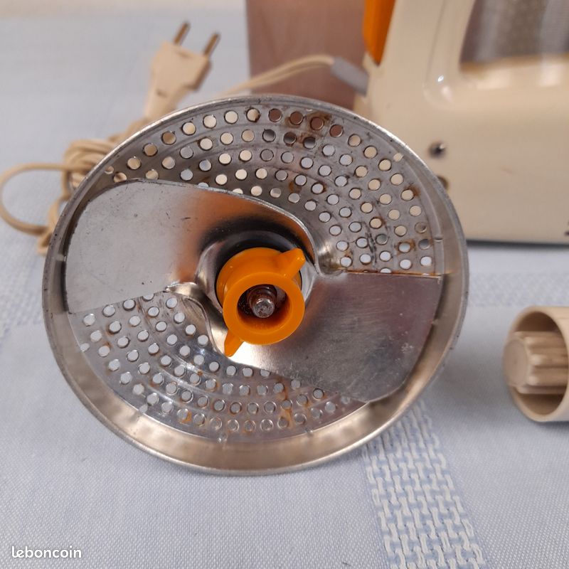 MOULINEX ROBOT DE Cuisine Marie 69 Complet EUR 20,00 - FR