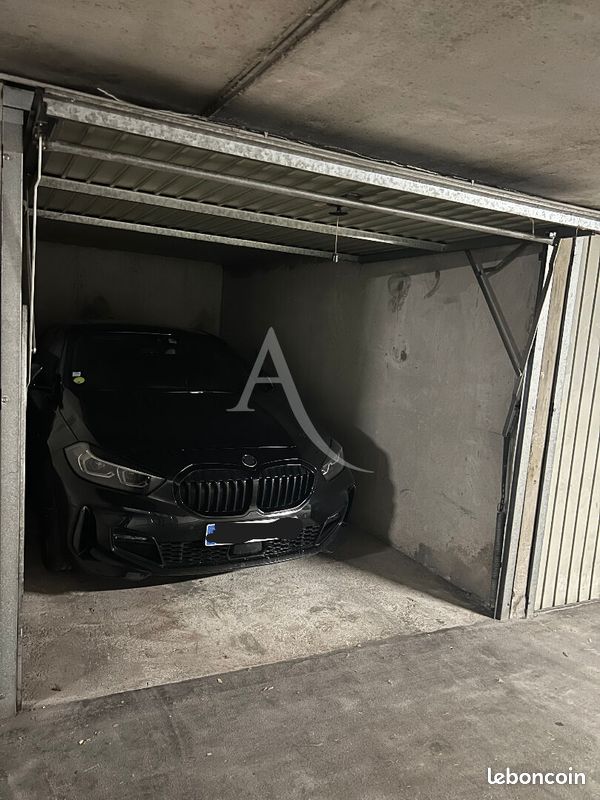 Parking 13 m² · à Fréjus · 13 m² · 24 000 €