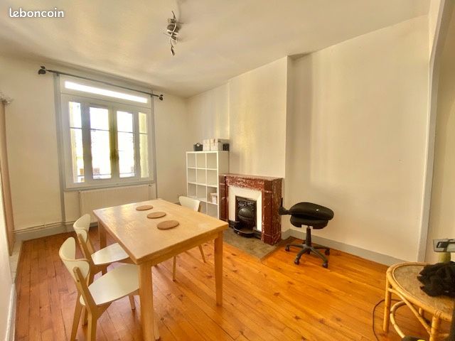 Appartement 3 pièces 70 m² · à Saint-Étienne · 70 m² · 580 €