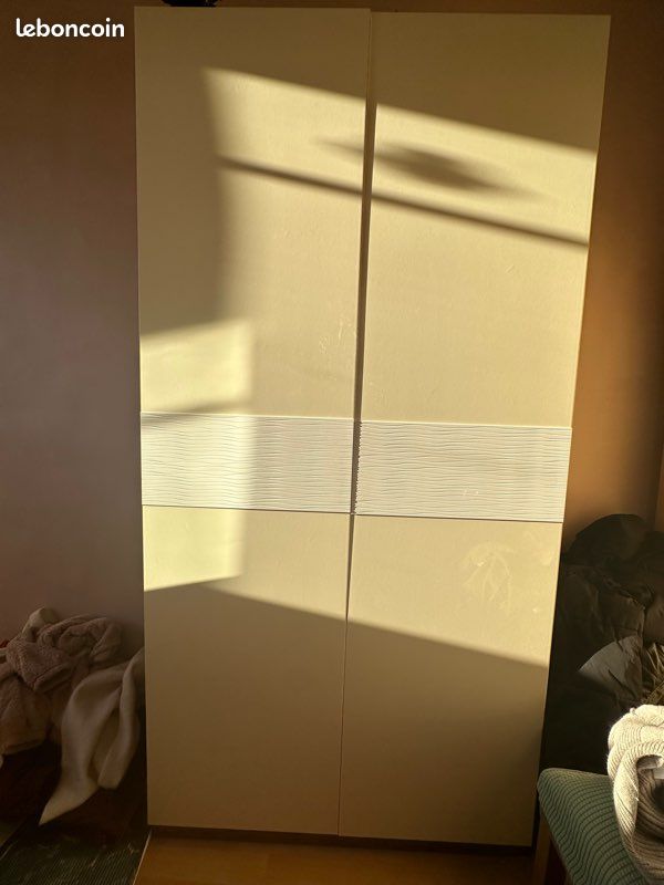 Armoire en très bon état (image 1)
