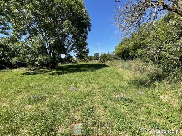 Terrain 592 m² Ennezat