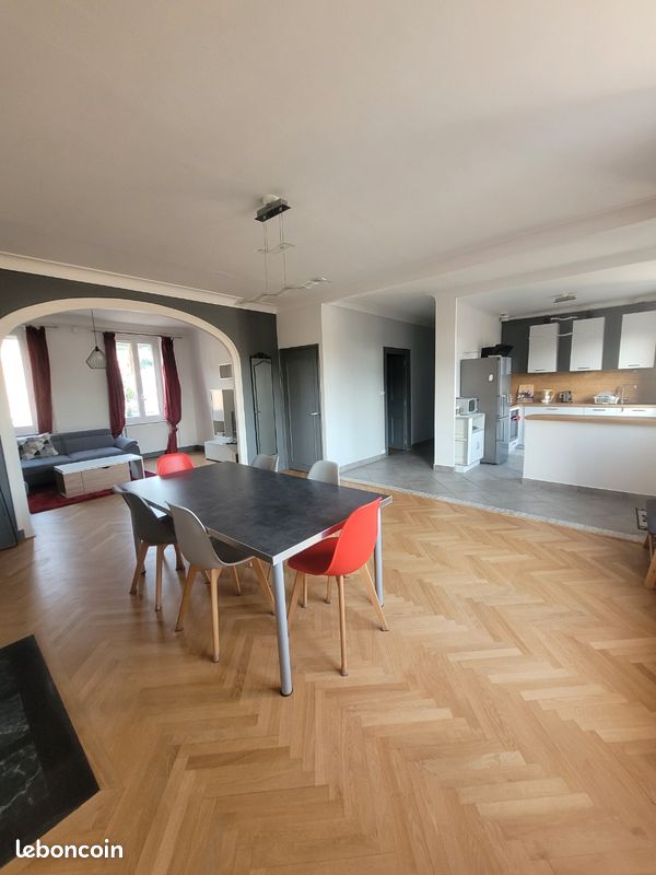 Appartement 3 pièces 100 m² · à Le Creusot · 100 m² · 905 €