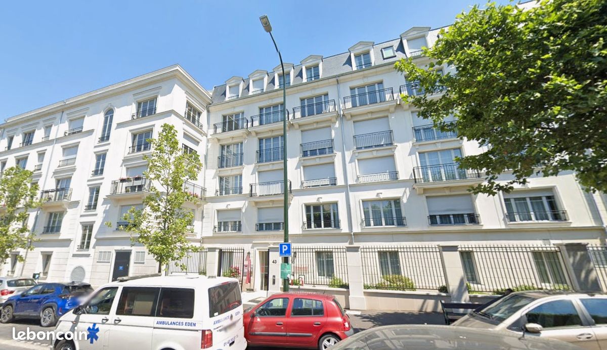 Parking/box LE RAINCY · 100 €/mois