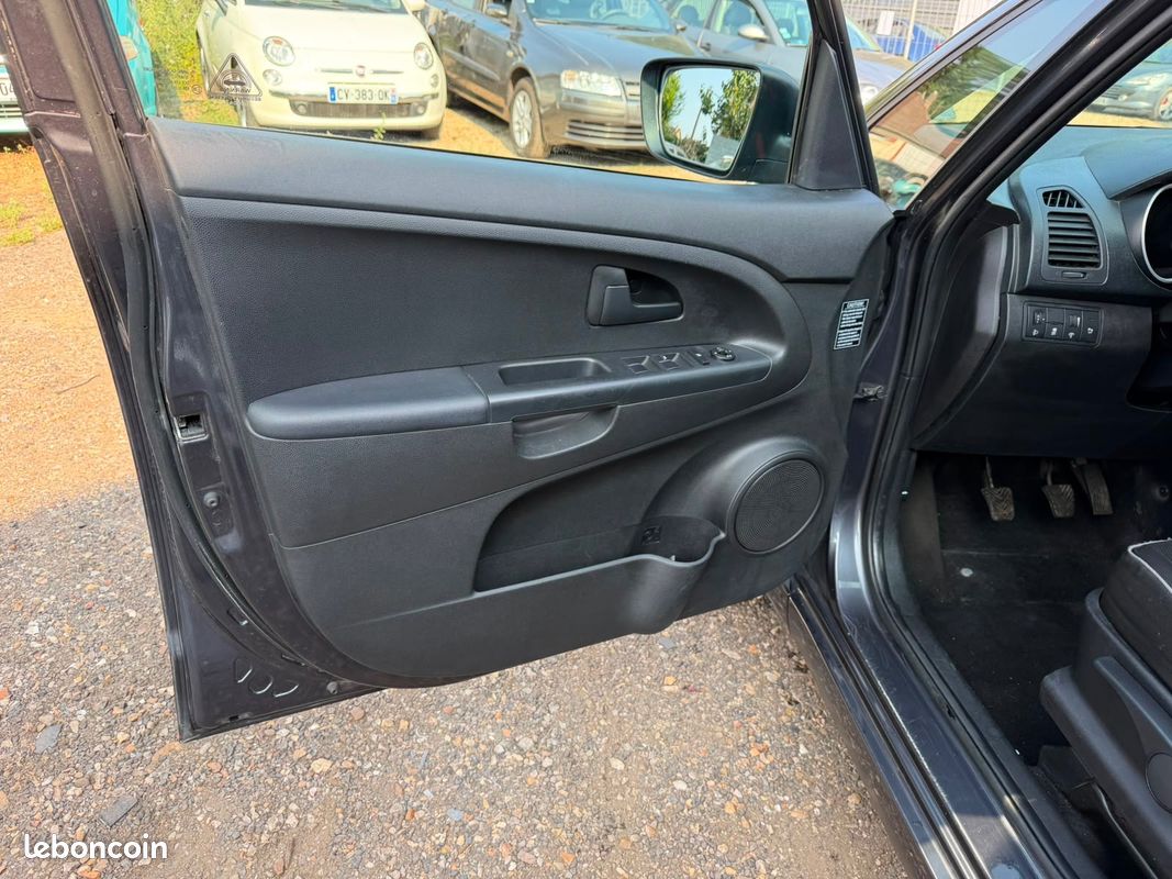 KIA VENGA 1.6 CRDi 115 ch ISG Premium GARANTIE 6 MOIS (image 13)