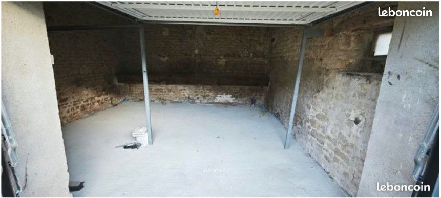 Garage de 25m2 à Ramoulu · 130 €/mois