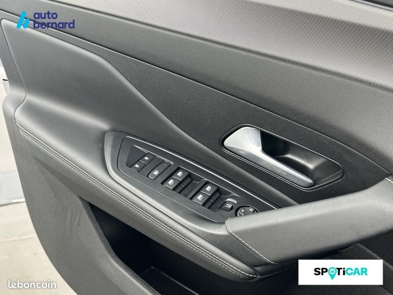 Peugeot 308 1.2 Hybrid 145ch GT e-DCS6 (image 16)