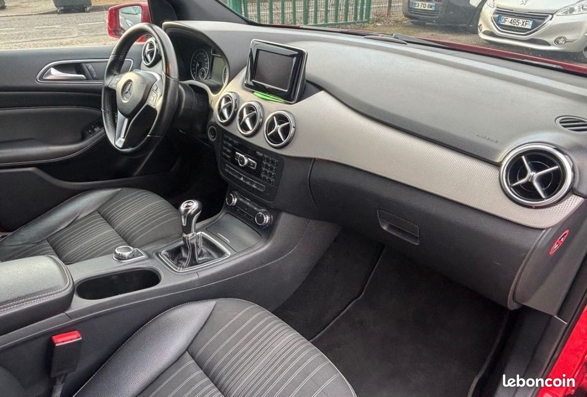 Mercedes Benz CLASSE B B180 CDI 110 cv FINITION FASCINATION - GARANTIE 12 MOIS (image 15)