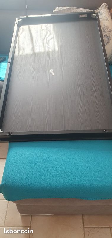 Table (image 3)