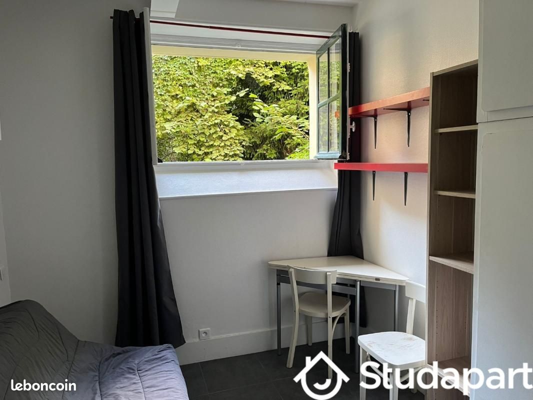 Appartement 1 pièce 10 m² · à Paris · 10 m² · 450 €/mois