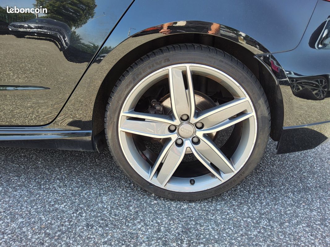 AUDI A3 SPORTBACK 35 TDI 150 S tronic 7 S Line (image 24)