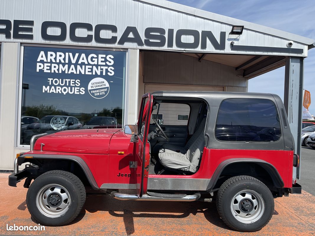 Jeep WRANGLER 2.5 SE HARD TOP (image 2)