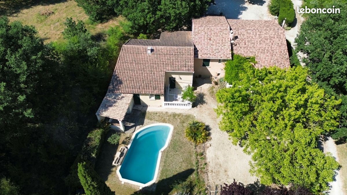 Maison 7 pièces 187 m² · à La Tour-d'Aigues · 187 m² · 548 000 €