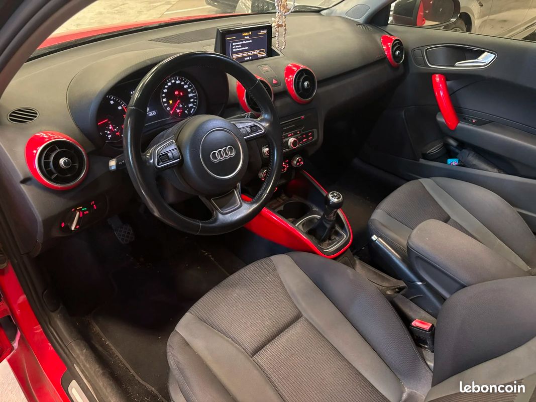 AUDI A1 A1 1.0 TFSI ultra 95 Ambiente * TOIT OUVRANT (image 10)